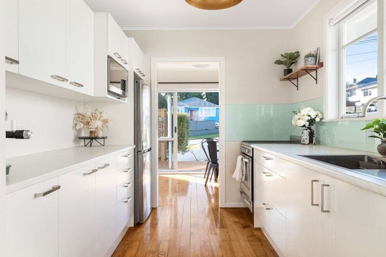 Photo of property in 45 Puriri Street, Helensville, 0800