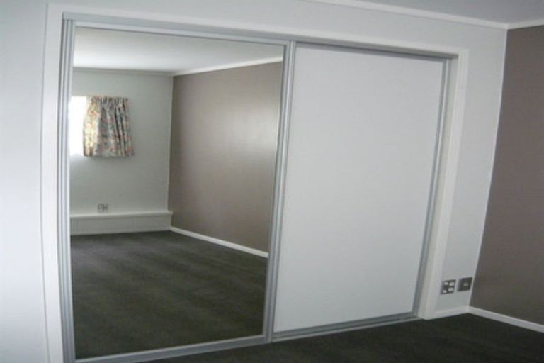 Photo of property in 50 Golf Road, New Lynn, Auckland, 0600