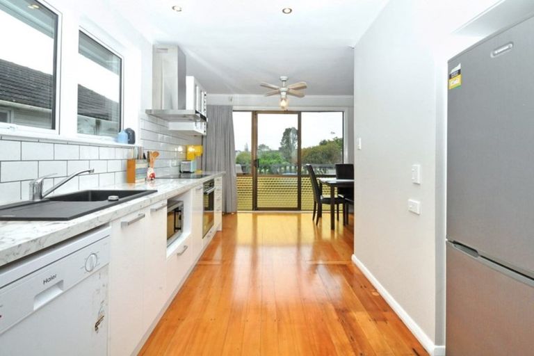 Photo of property in 3 Percival Street, Manurewa, Auckland, 2102