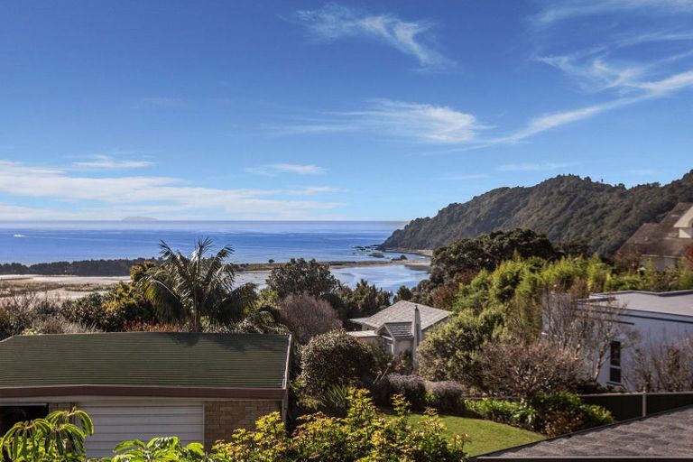 Photo of property in 1 Seaview Lane, Whakatane, 3120