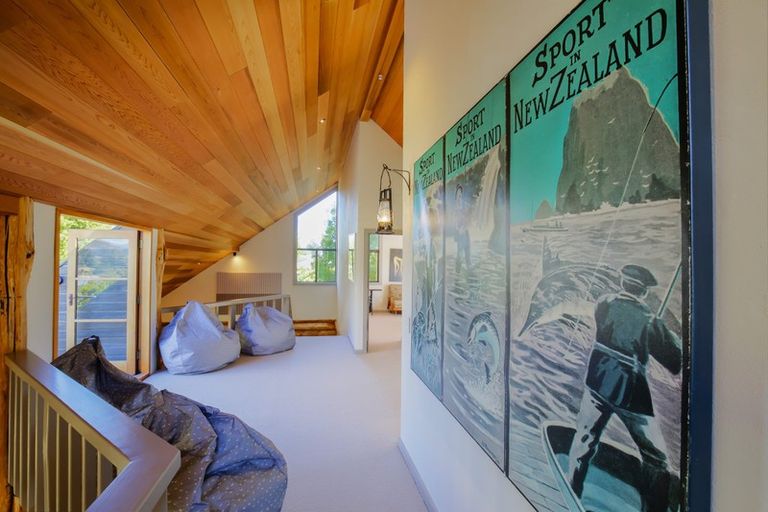 Photo of property in 21 Mount Iron Drive, Wanaka, 9305