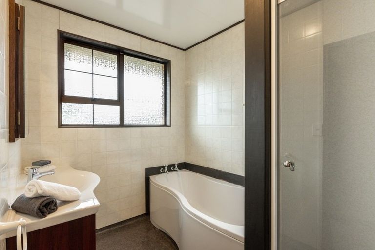 Photo of property in 60 Ngarimu Crescent, Taradale, Napier, 4112