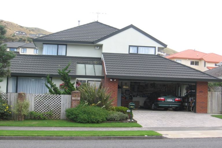 Photo of property in 162 Westchester Drive, Churton Park, Wellington, 6037