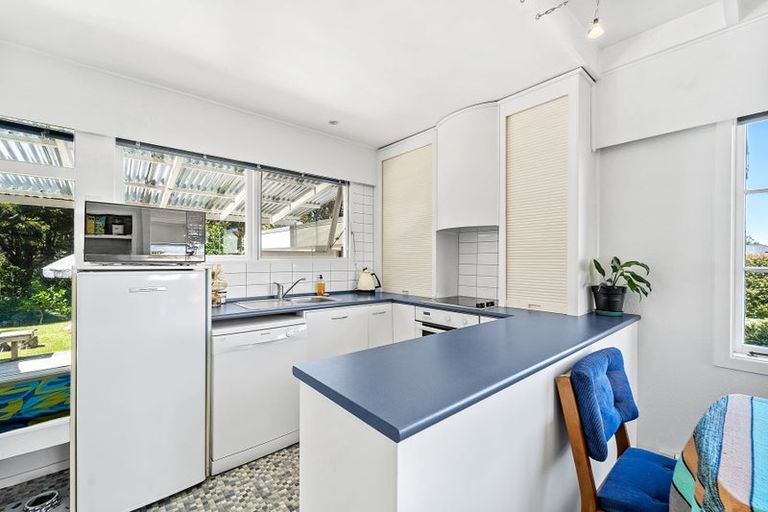 Photo of property in 34 Awanui Crescent, Matakana, 0985