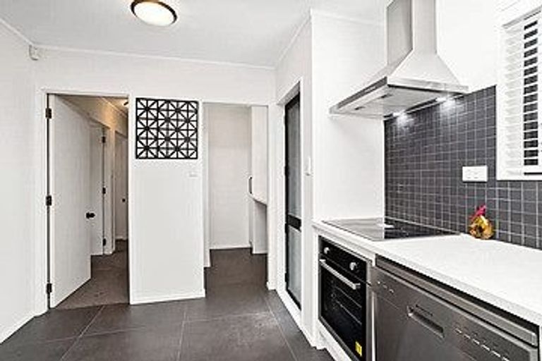 Photo of property in 303a/2 Great North Road, Henderson, Auckland, 0612