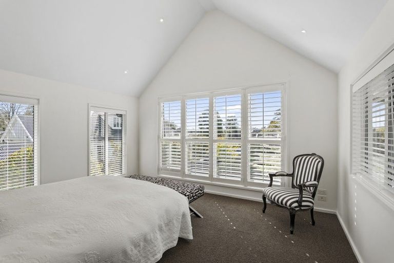 Photo of property in 128 Fendalton Road, Fendalton, Christchurch, 8052