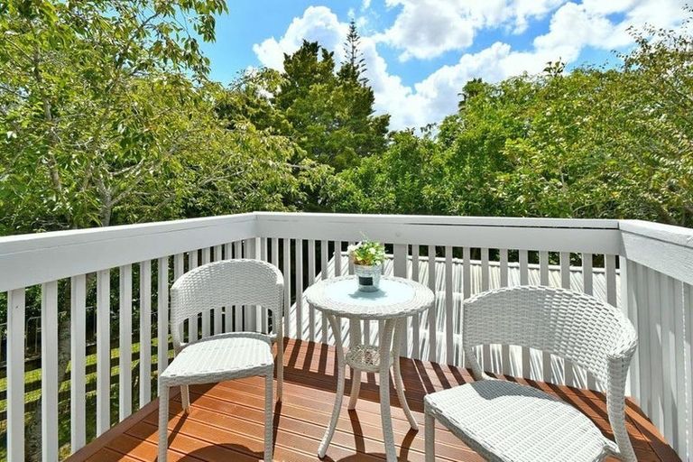 Photo of property in 14 Cameron Place, Drury, 2113