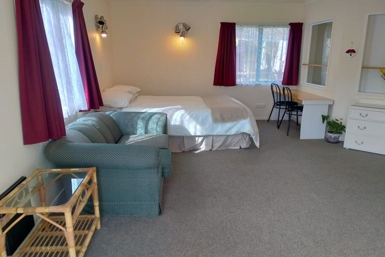 Photo of property in 17r Beech Court, Welcome Bay, Tauranga, 3175
