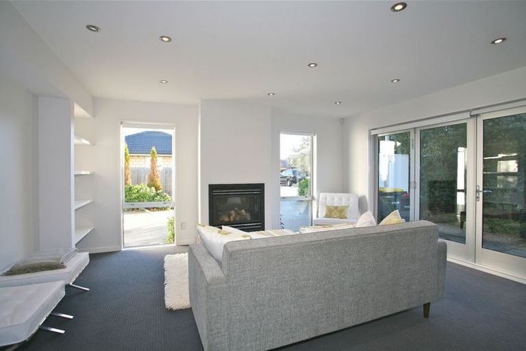 Photo of property in 16 Riverbank Road, Northwood, Christchurch, 8051