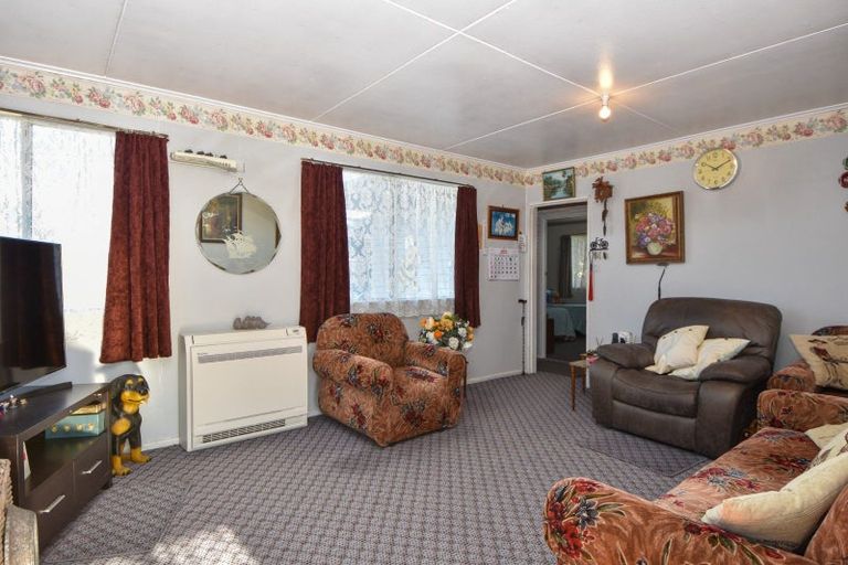 Photo of property in 237a High Street North, Carterton, 5713