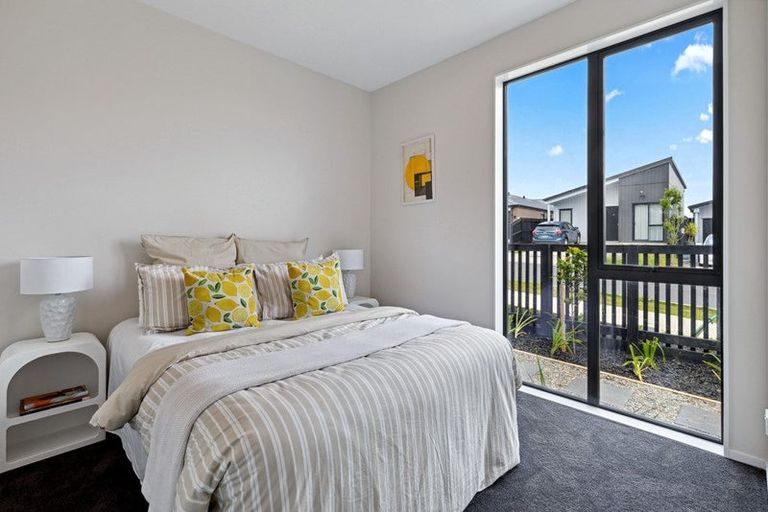 Photo of property in 1 Puhikawa Street, Massey, 0614