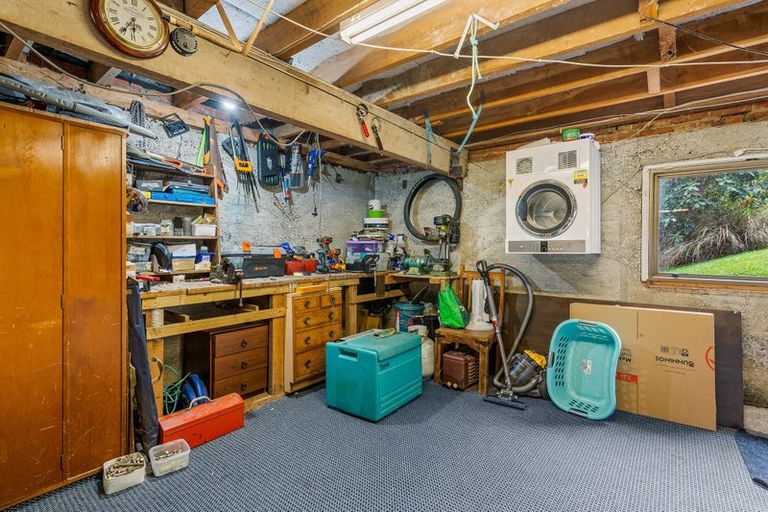 Photo of property in 84 Hocken Street, Kenmure, Dunedin, 9011