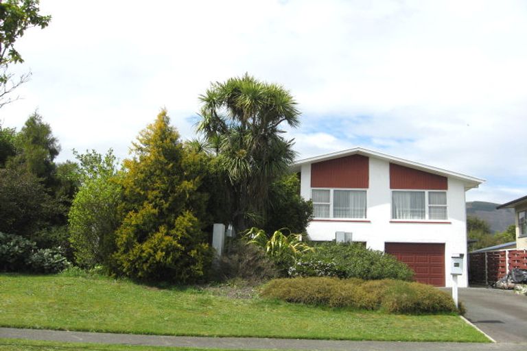 Photo of property in 25 Keats Crescent, Stoke, Nelson, 7011