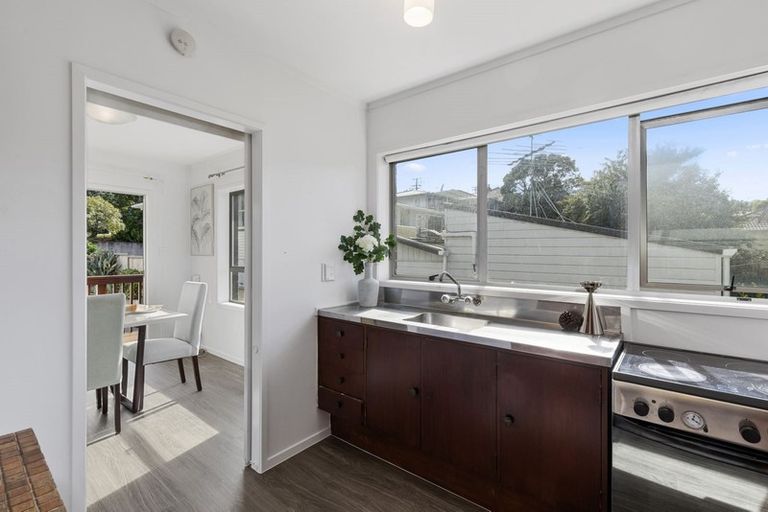 Photo of property in 2/22 Peach Road, Glenfield, Auckland, 0629
