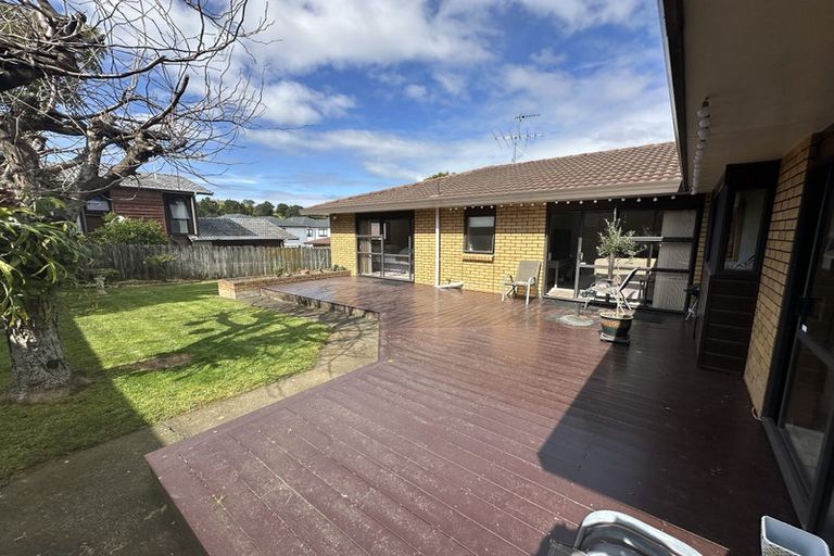 Photo of property in 54 Pigeon Mountain Road, Half Moon Bay, Auckland, 2012