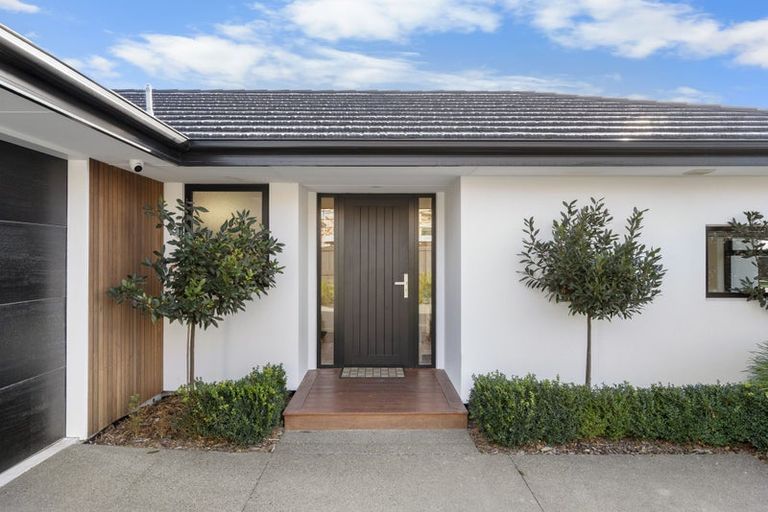 Photo of property in 25 Malaga Crescent, Harewood, Christchurch, 8051
