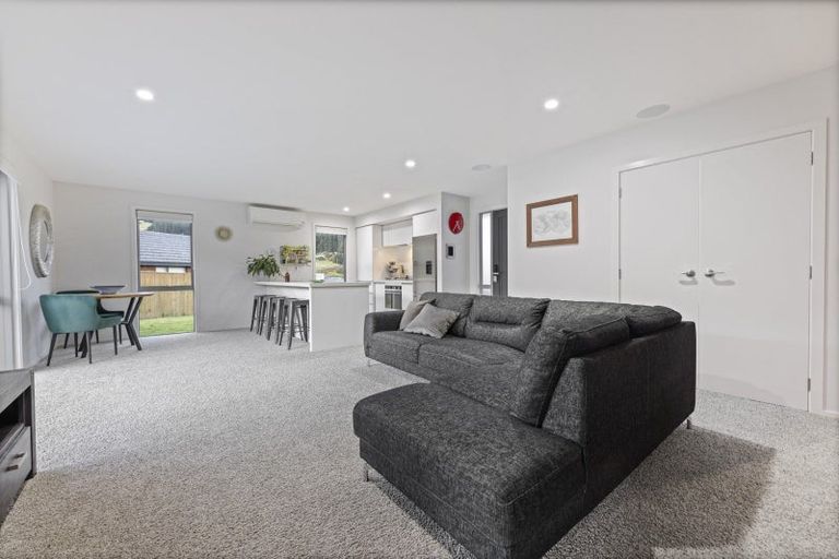 Photo of property in 9 Glendermid Close, Sawyers Bay, Port Chalmers, 9023