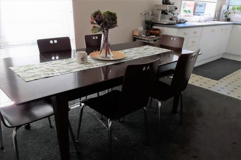 Photo of property in 34 Meynell Court, Glen Eden, Auckland, 0602