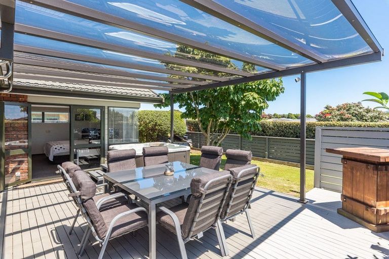 Photo of property in 125 Realm Drive, Paraparaumu, 5032