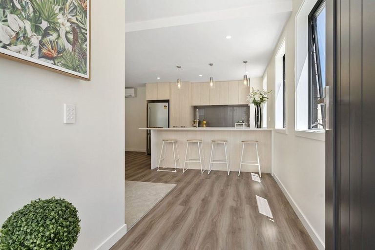 Photo of property in 2/2 Barry Avenue, Cromwell, 9310