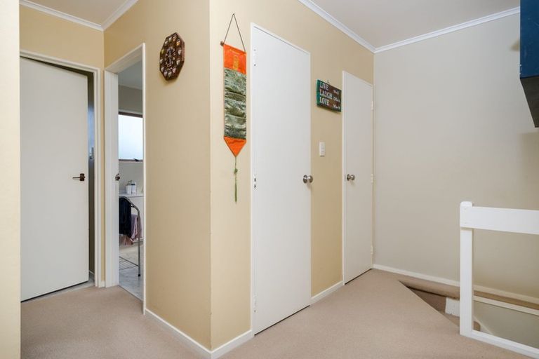 Photo of property in 4/90 Lynwood Road, New Lynn, Auckland, 0600