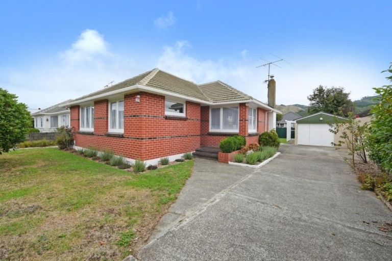 Photo of property in 251 Fergusson Drive, Heretaunga, Upper Hutt, 5018