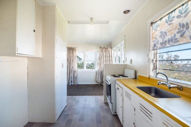 Photo of property in 518 Glenfield Road, Bayview, Auckland, 0629