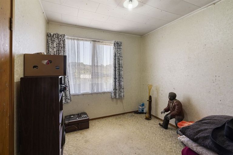 Photo of property in 13 Spinella Drive, Bayview, Auckland, 0629