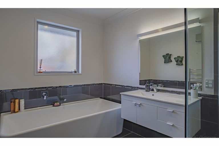 Photo of property in 8 Glenview Terrace, Highfield, Timaru, 7910