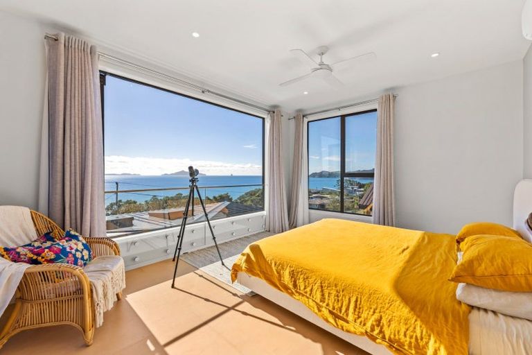 Photo of property in 10 Solar Way, Langs Beach, 0582
