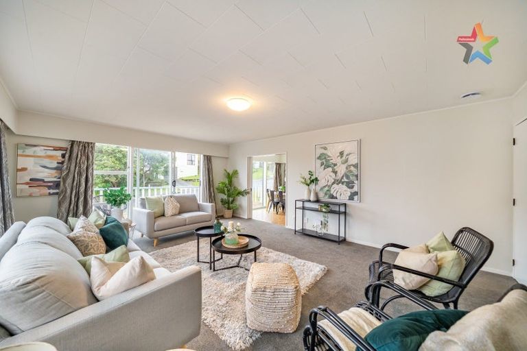 Photo of property in 8 Robson Street, Stokes Valley, Lower Hutt, 5019