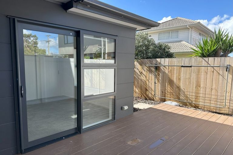 Photo of property in 216 Bucklands Road, Bucklands Beach, Auckland, 2012