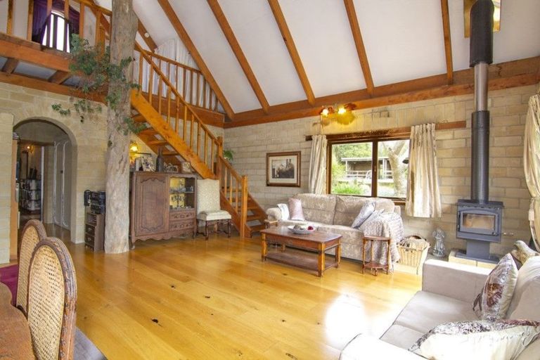 Photo of property in 280 Inland Road, Helensville, 0875