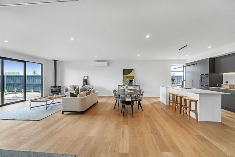 Photo of property in 33 Frank Ernest Crescent, Prebbleton, 7604