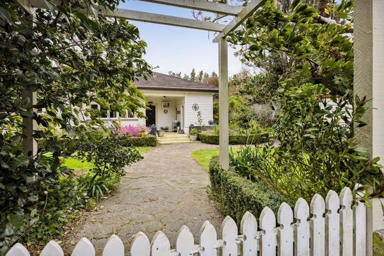 Photo of property in 1170a South Road, Manaia, 4678