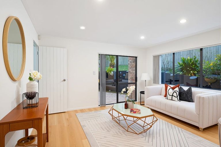 Photo of property in 104 San Marino Drive West, Henderson, Auckland, 0612