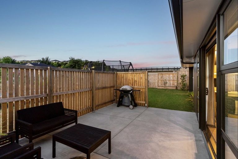Photo of property in 1 Whakaturou Crescent, Pyes Pa, Tauranga, 3112
