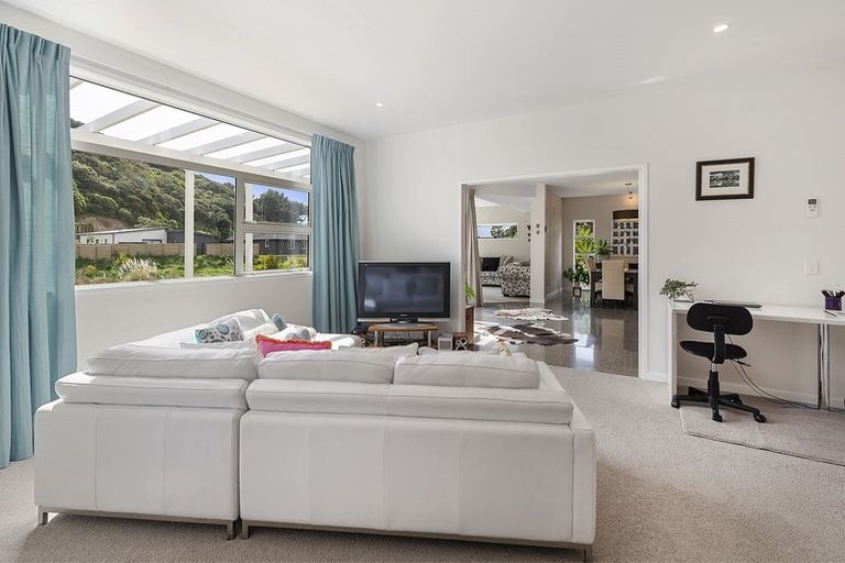 Photo of property in 4 Shoal Place, Whitby, Porirua, 5024