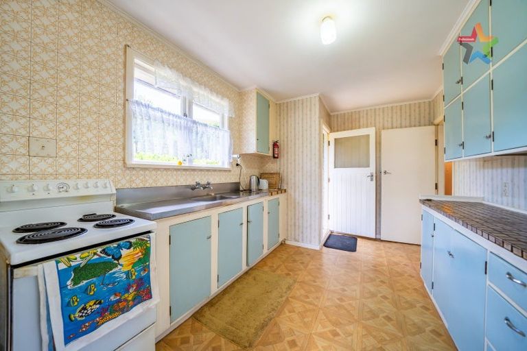 Photo of property in 12 Larsen Crescent, Tawa, Wellington, 5028