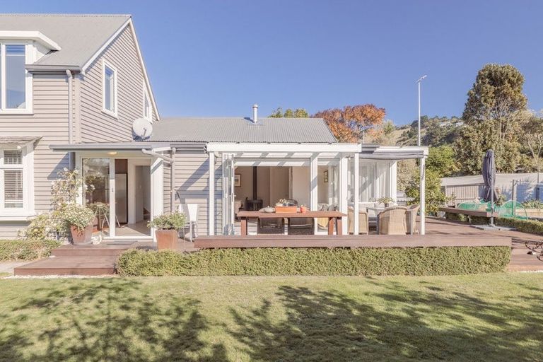 Photo of property in 10 Wakatu Avenue, Moncks Bay, Christchurch, 8081