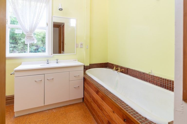 Photo of property in 62 Orangi Kaupapa Road, Northland, Wellington, 6012