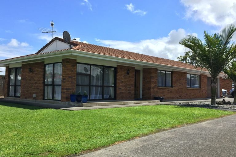 Photo of property in 9 Metcalfe Road, Ranui, Auckland, 0612