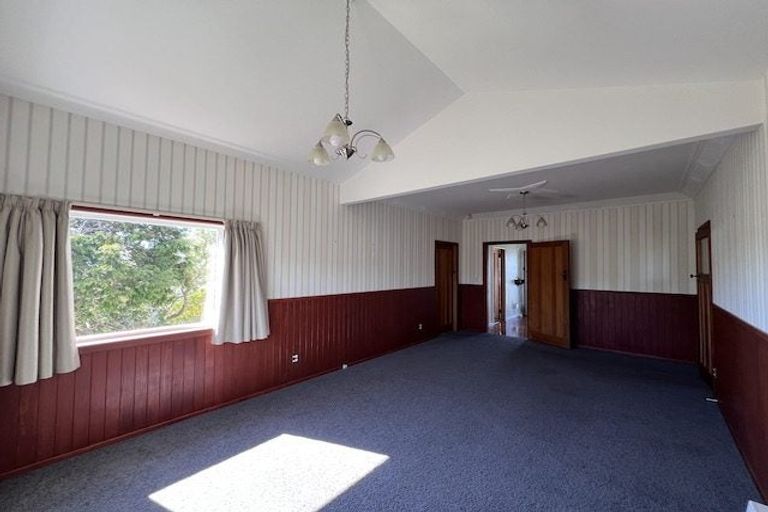 Photo of property in 168 The Ridgeway, Mornington, Wellington, 6021