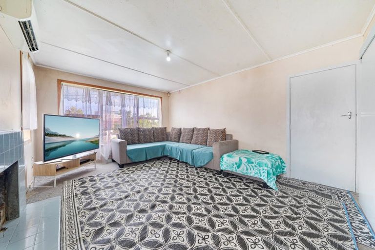 Photo of property in 9 Michelle Place, Mangere, Auckland, 2022