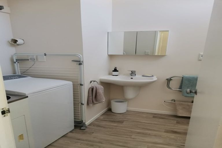 Photo of property in 85e Stottholm Road, Titirangi, Auckland, 0604