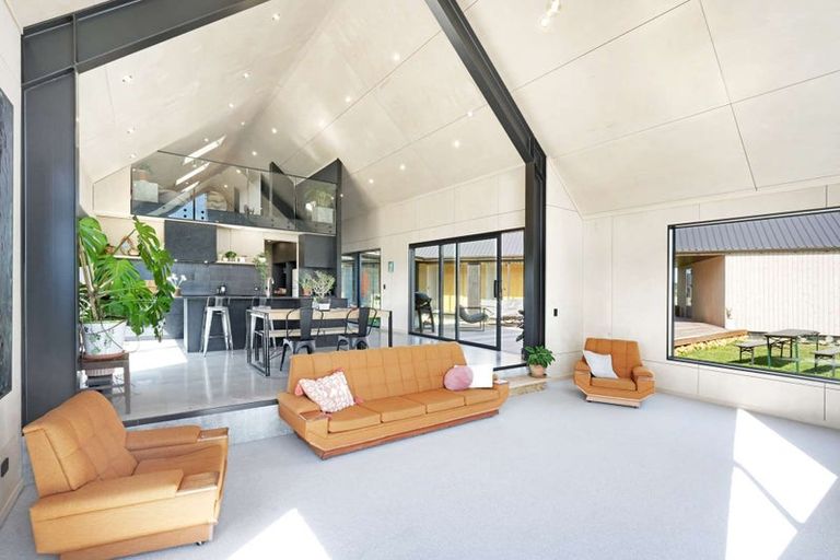 Photo of property in 82 Queens Avenue, Waikuku Beach, 7402