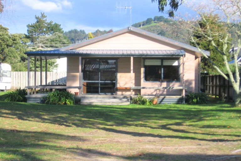 Photo of property in 204 Linton Crescent, Whangamata, 3620