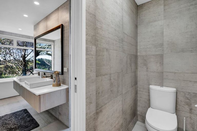 Photo of property in 321b Mangorei Road, Merrilands, New Plymouth, 4312