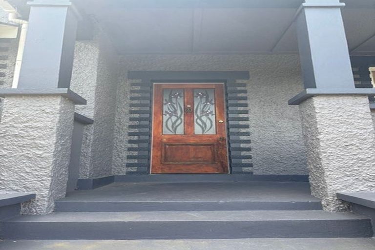 Photo of property in 17a Princes Street, Hawera, 4610