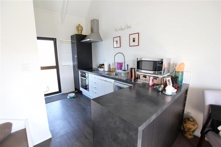 Photo of property in 16/58 Manuroa Road, Takanini, 2112